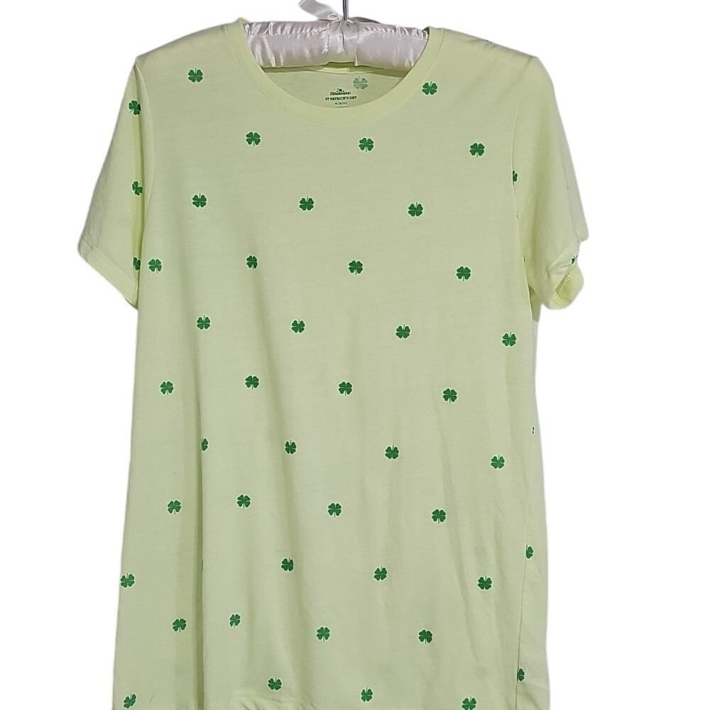 Shamrock Shirt St. Patrick's Day Yellow Green Shamrock Clover T-Shirt Size M EUC